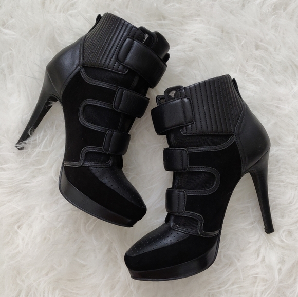 Wittner Black Leather Ankle Boots 